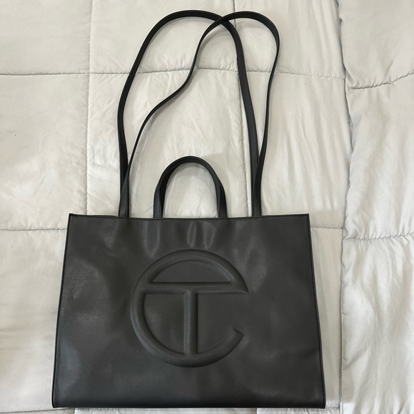 ✨NEW✨ TELFAR TOTE BAG (LARGE)- BLACK - Picture 2 of 6